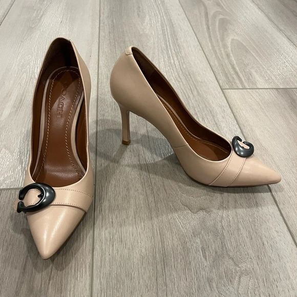 COACH Waverly Pump Heels with Signature Buckle in Beechwood, Size 7 B - Picture 1 of 9